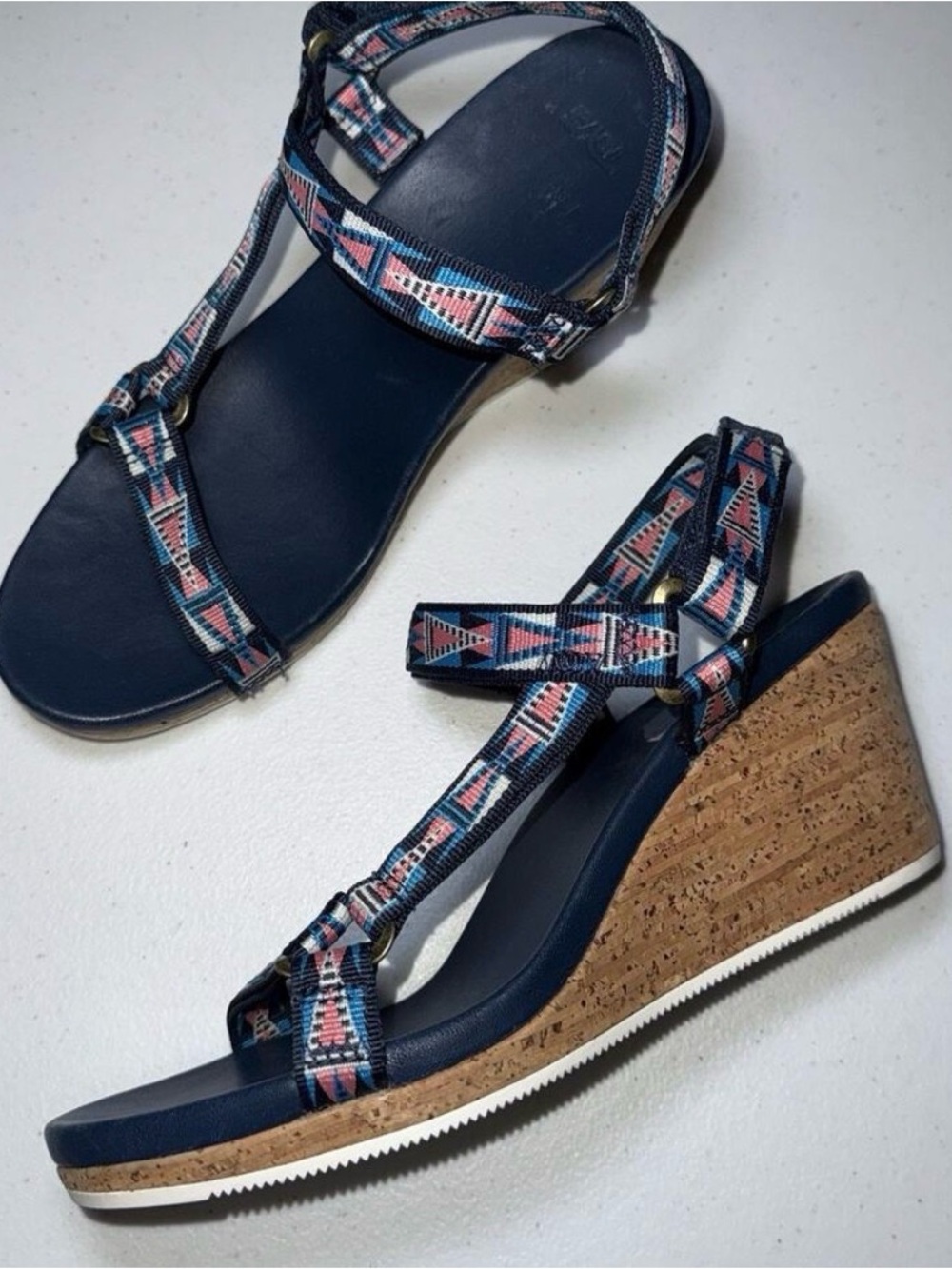 Teva Women’s Arabelle Wedge Sandals Blue Geometric Size 9.5 EUC